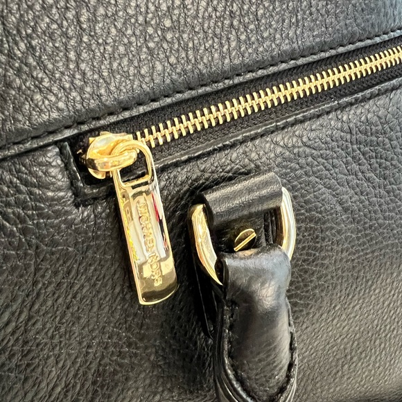 Michael Kors handbag w/ strap - Picture 4 of 12